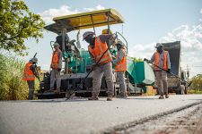 moradores-comemoram-a-chegada-do-asfalto-em-mais-sete-ruas-do-joao-de-barro